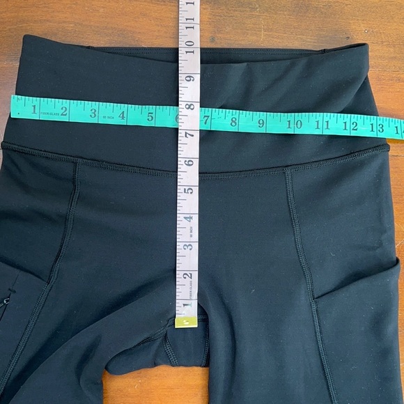 Like New Athleta Up For Anything Crop Pant in Black - Picture 7 of 10